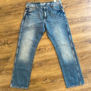 36x32 Wrangler Retro Slim Straight.